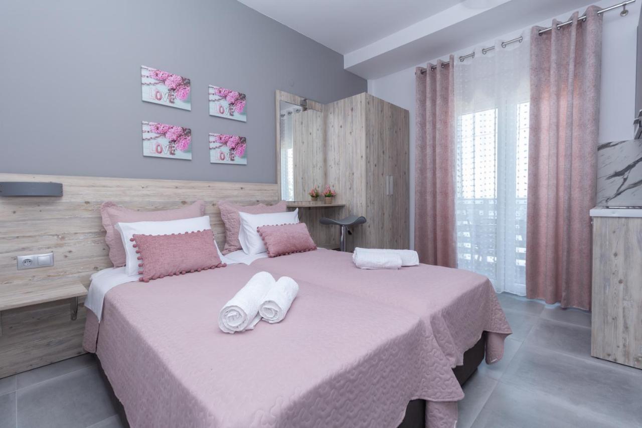 Golden Seaside 1 Apartment Nea Roda Exterior photo